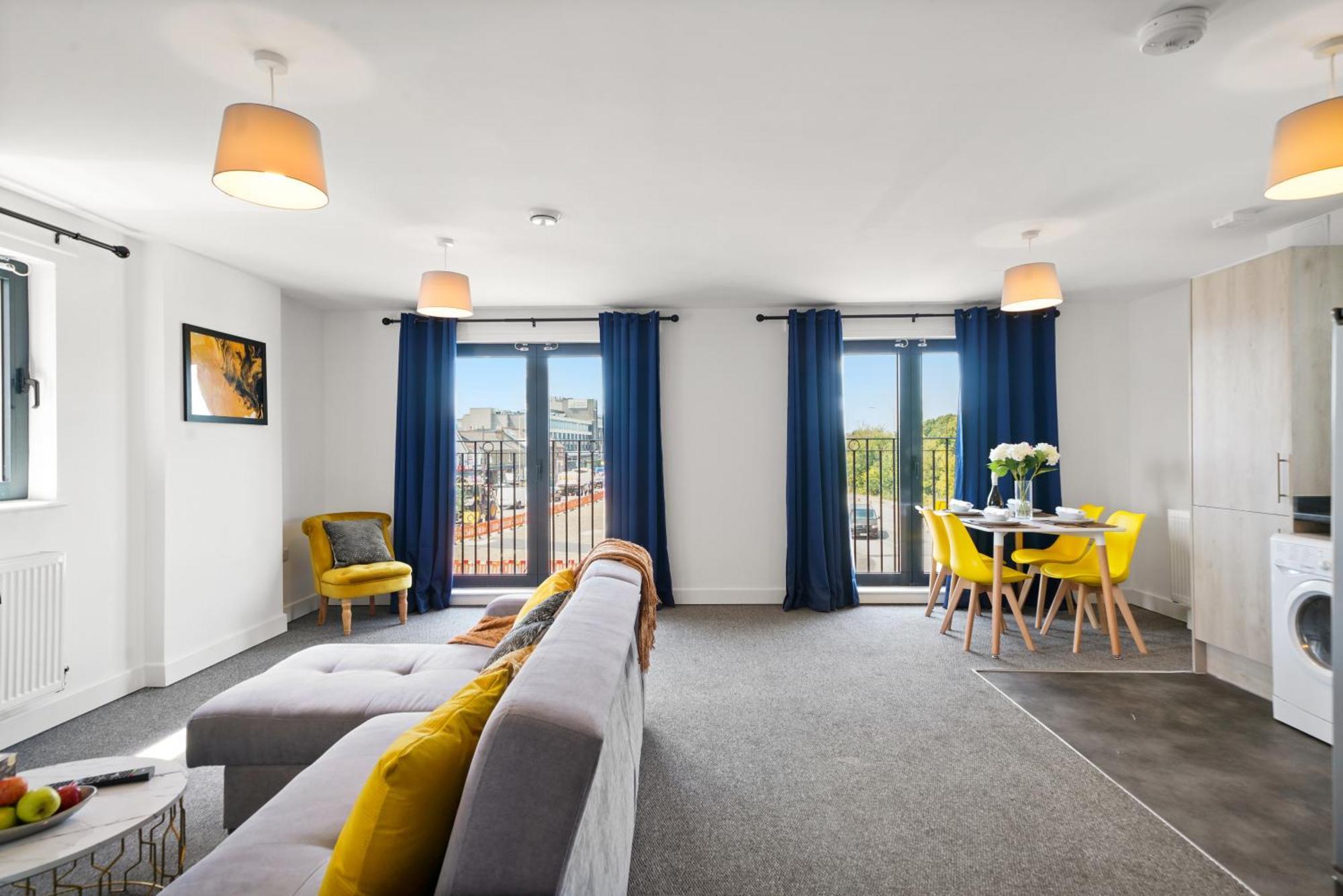 One And Two Bed Apartments Slough Near Heathrow كولنبروك المظهر الخارجي الصورة
