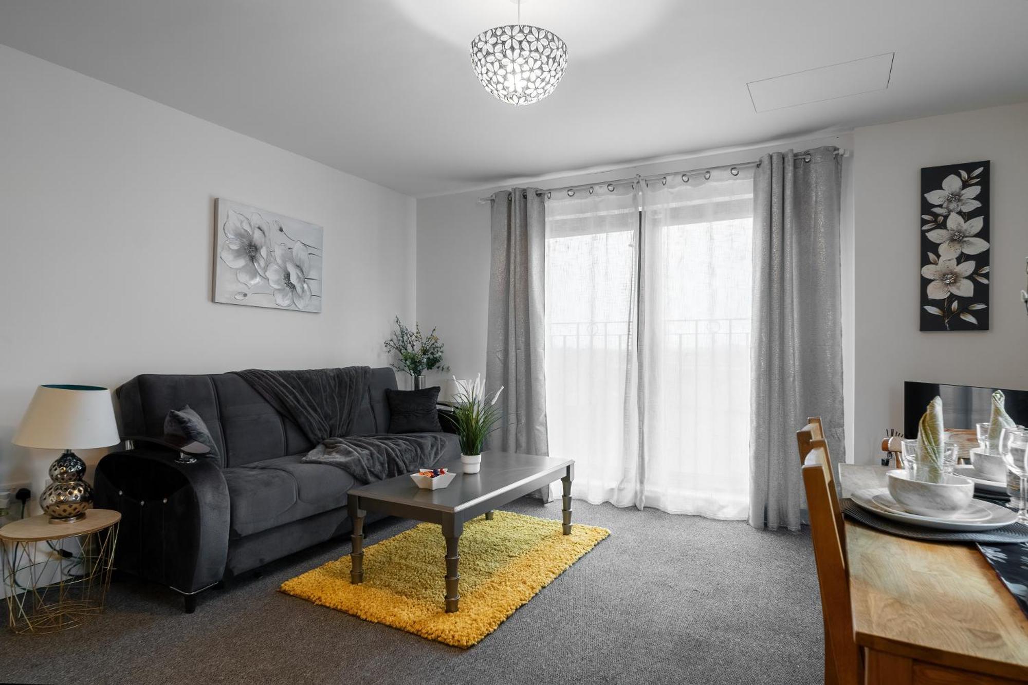One And Two Bed Apartments Slough Near Heathrow كولنبروك المظهر الخارجي الصورة