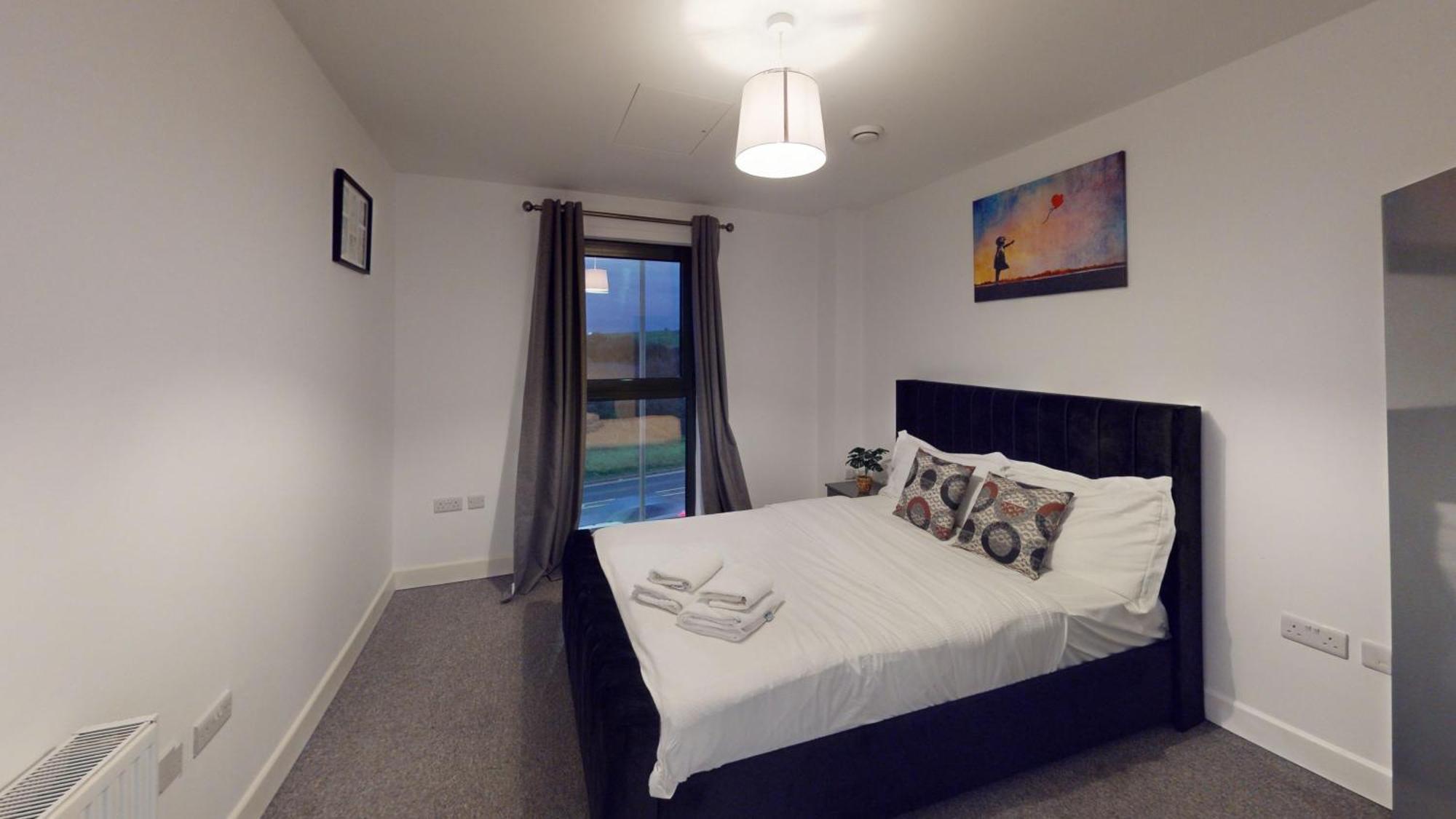 One And Two Bed Apartments Slough Near Heathrow كولنبروك المظهر الخارجي الصورة