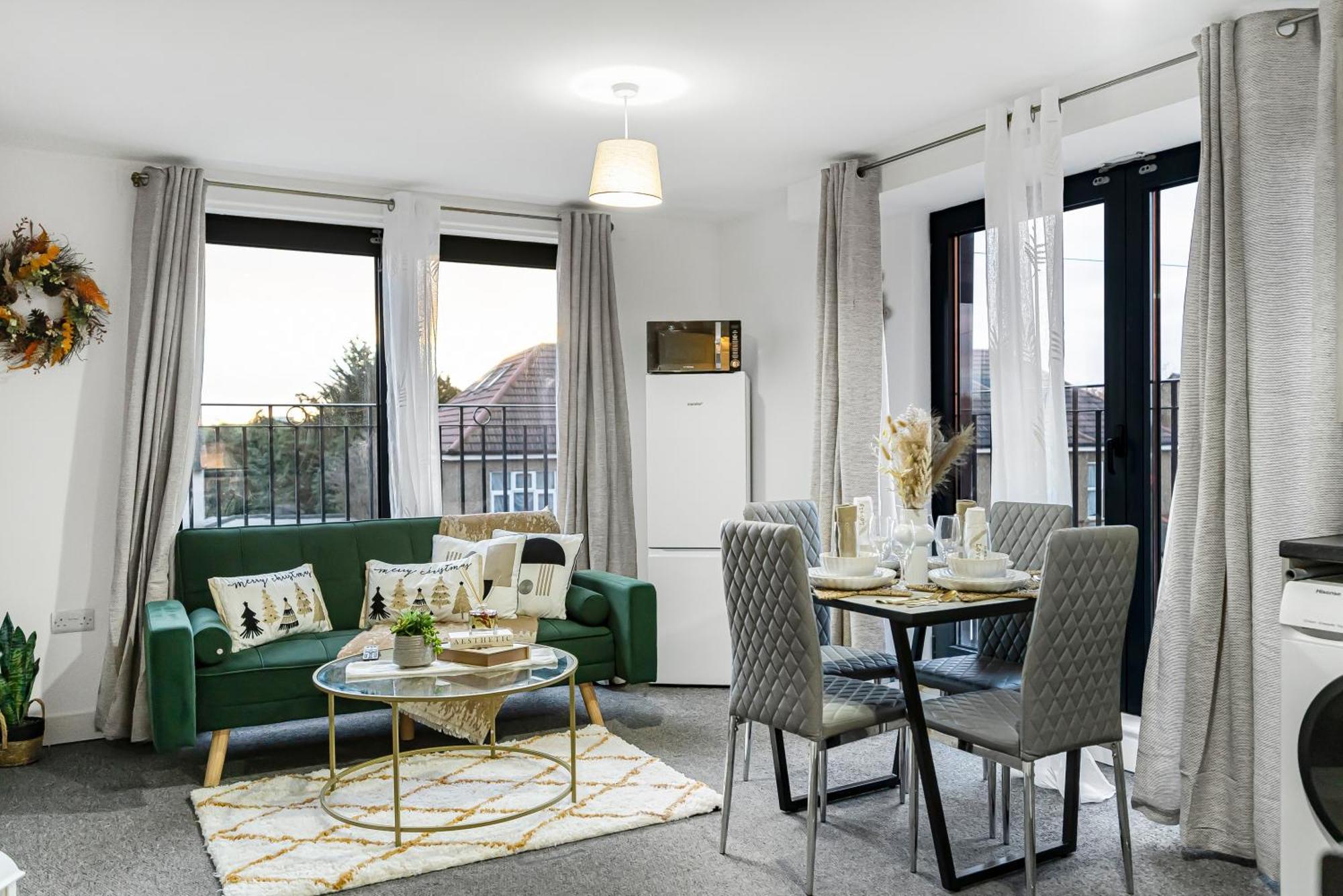 One And Two Bed Apartments Slough Near Heathrow كولنبروك المظهر الخارجي الصورة